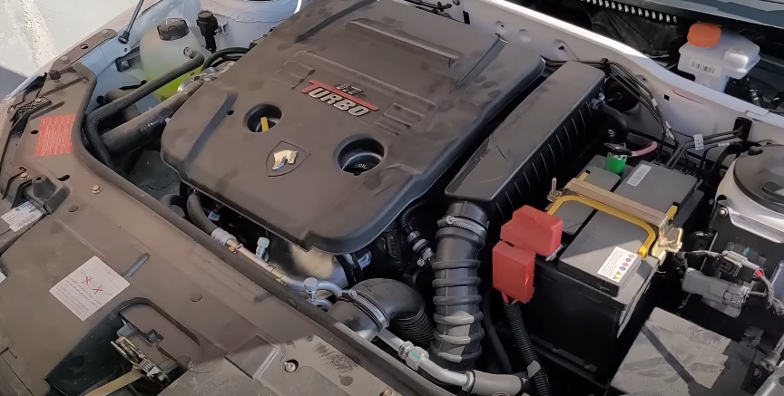 "АВТОВАЗУ дали крепкого леща" - В РФ завезли народный седан с 6АКПП ...