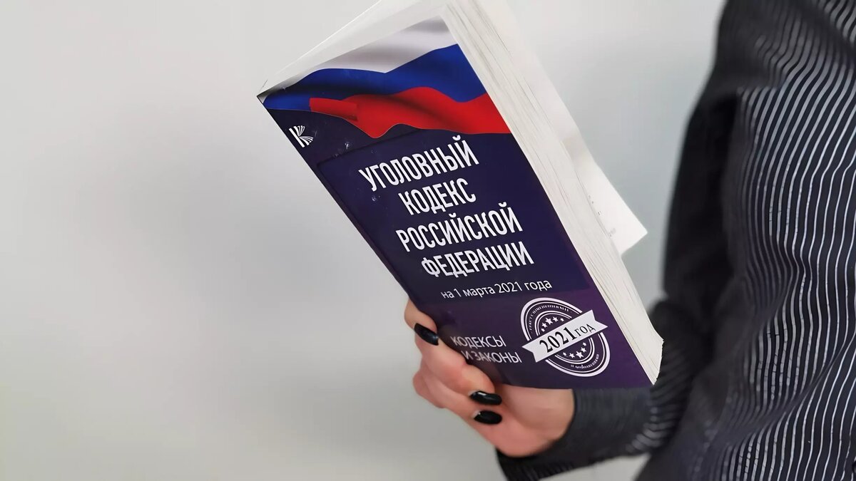     По результатам проверки прокуратурой Нижневартовских приставов возбуждено уголовное дело. В период с 2020 по 2023 год они не привлекали должников по алиментам, чтобы облегчить свои трудовые будни.