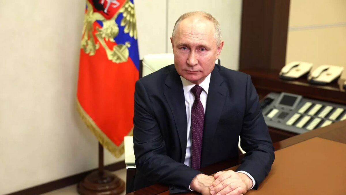     Глава государства Владимир Путин с рабочим визитом прибыл в Пятигорск Ставропольского края, пишет ТАСС.