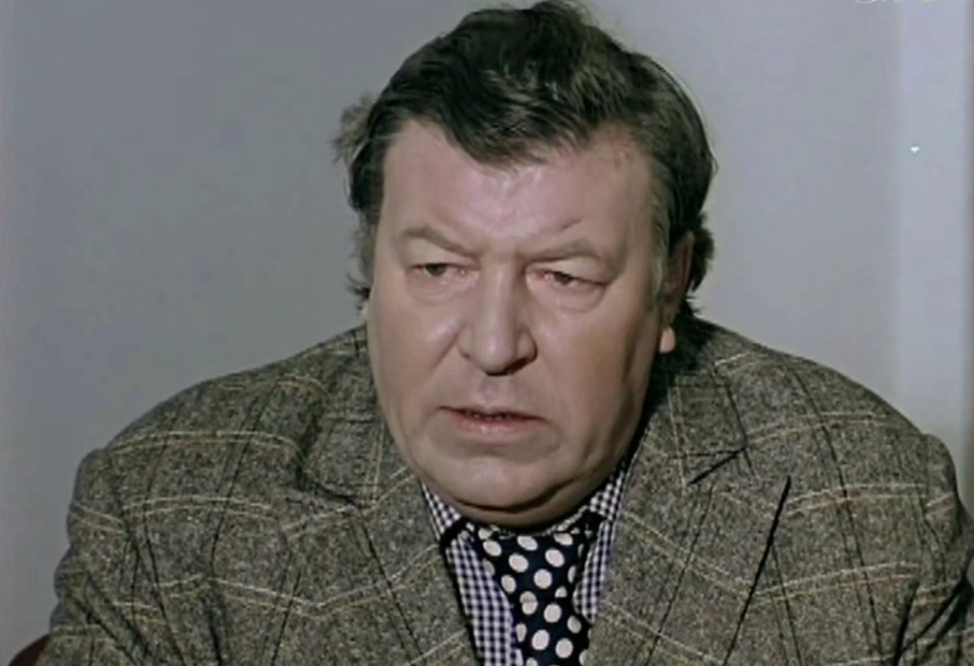 Кто играл роли в чародеях. Роман Сергеевич Филиппов. Роман Филиппов актер. Роман Филиппов Чародеи. Никола Питерский актер