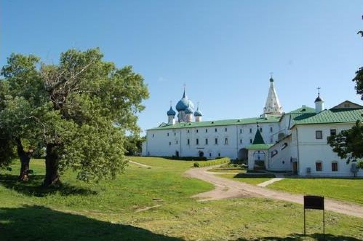    Общественники просят Авдеева сохранить православную гимназию в Суздале