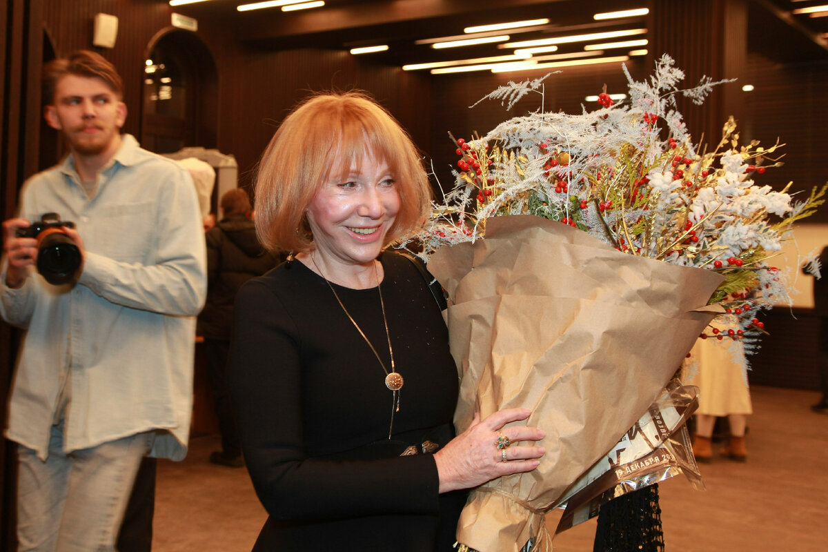 Кира Прошутинская