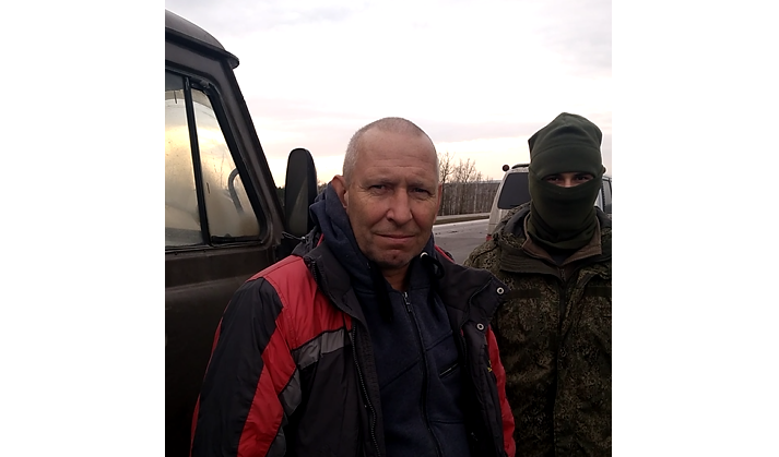 Передача помощи парням. 