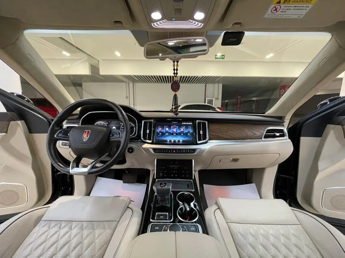 В РФ стартовали продажи нового кроссовера, который заменит Audi Q7, BMW X5 и Mercedes-Benz GLE. Источник иллюстрации - auto.ru