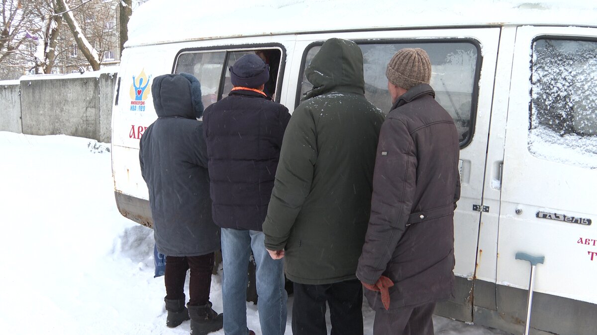    Автобус милосердия в Иванове продолжает кормить горожан