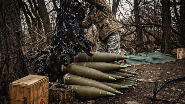 Подразделения противника ужались в Крынках до квадратного километра. Русские бойцы остановили штурм ВСУ в районе Успеновки. Киев получит истребители F-16 только в 2025 году.-4