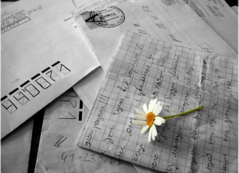 Разбираясь в чужих потёмках, всегда надо видеть лучик света в Тёмном царстве ) 