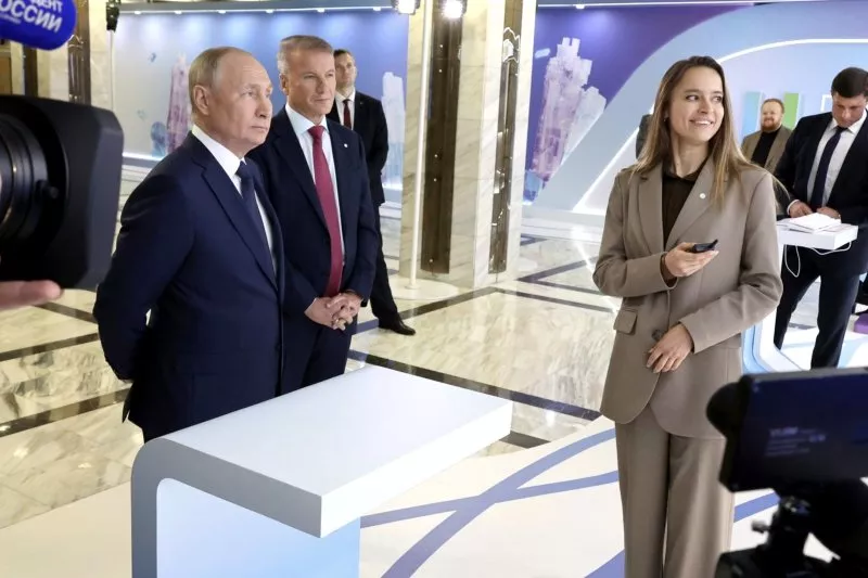 Владимир Путин попросил искусственный интеллект придумать новогоднюю сказку