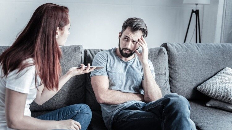 Нет рядом того, кто скажет - я все решу, я помогу, я поговорю