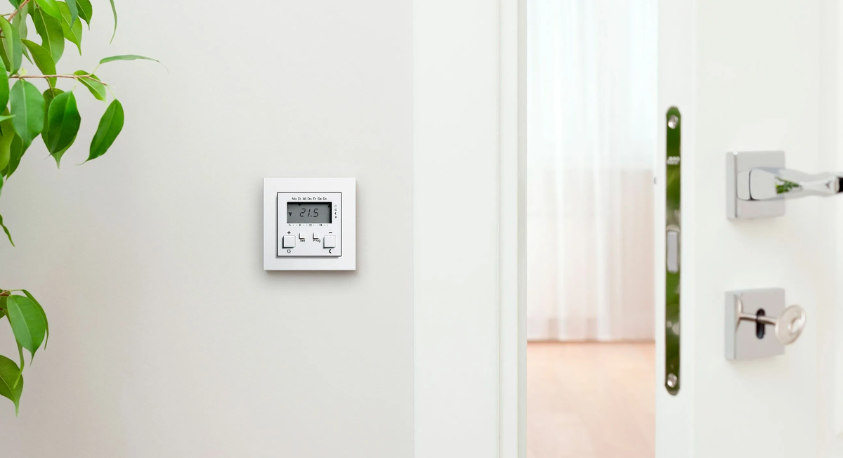 Квартира в Самаре, в которой установлена система умный дом компанией «Моя Новая Жизнь»  с регулируемой системой отопления.