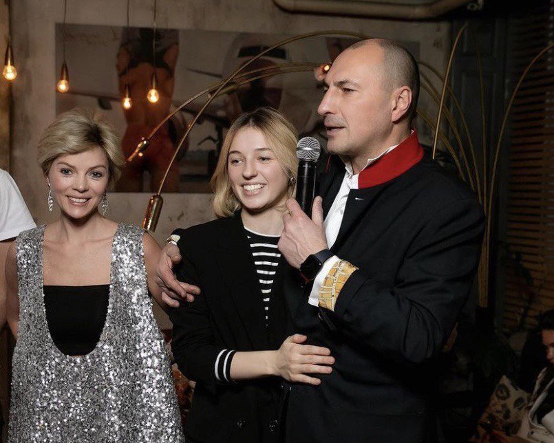 Елена Николаева, Ариадна Волочкова и Игорь Вдовин. Фото: соцсети Елены Николаевой