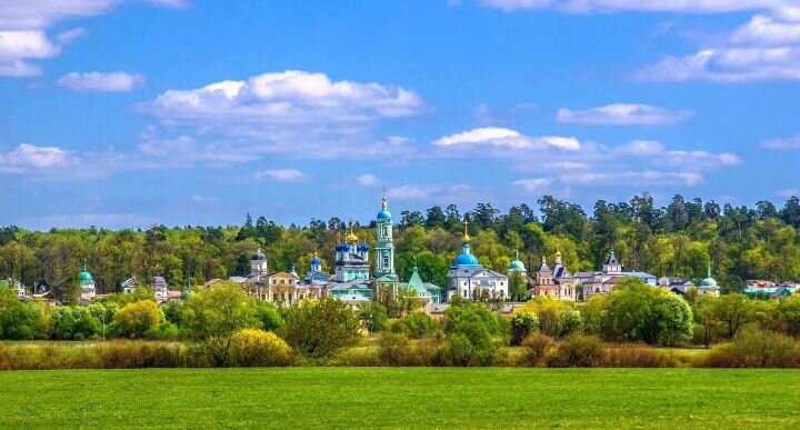 Монастырь Оптина Пустынь. Калужская область. Изображение взято из открытых источников на ресурсе Яндекс картинки.