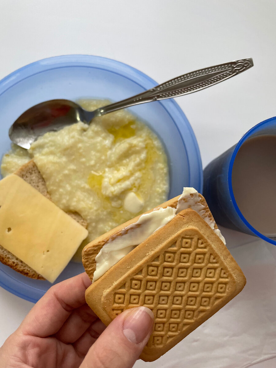 Больничная кормёжка, всё казалось таким вкусным!