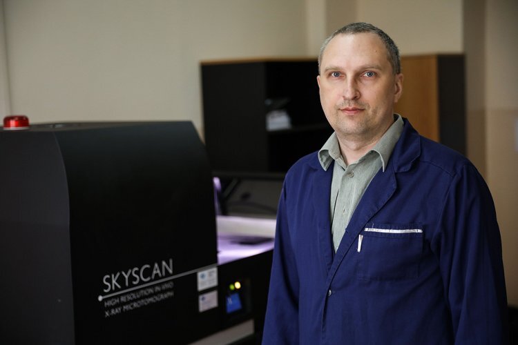 Игорь Владимирович Ржепаковский кандидат биологических наук, доцент, ведущий научный сотрудник межкафедральной научно-образовательной лаборатории экспериментальной иммуноморфологии, иммунопатологии и иммунобиотехнологии Института живых систем