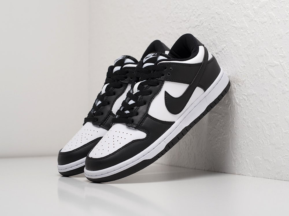 Nike Dunk Low “Panda”