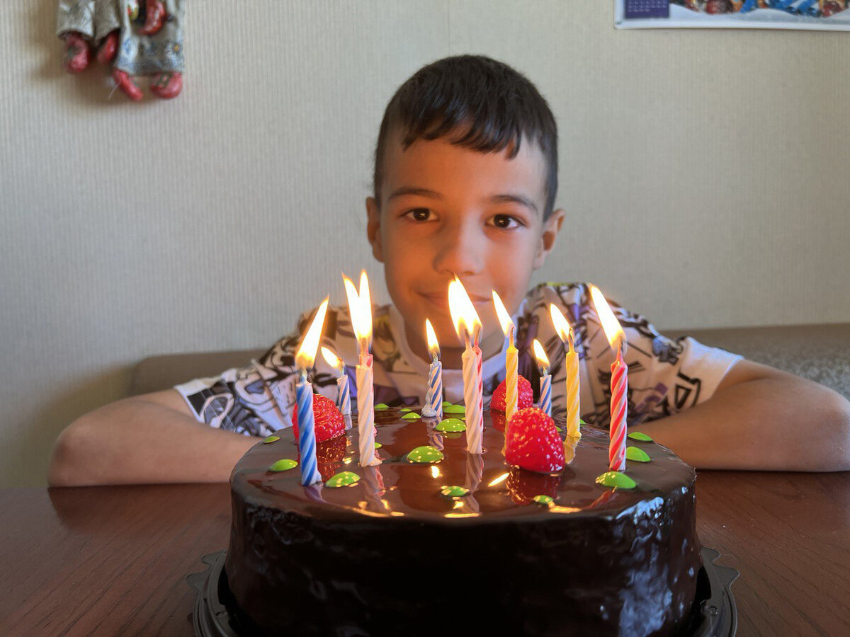 Максимке 11 лет