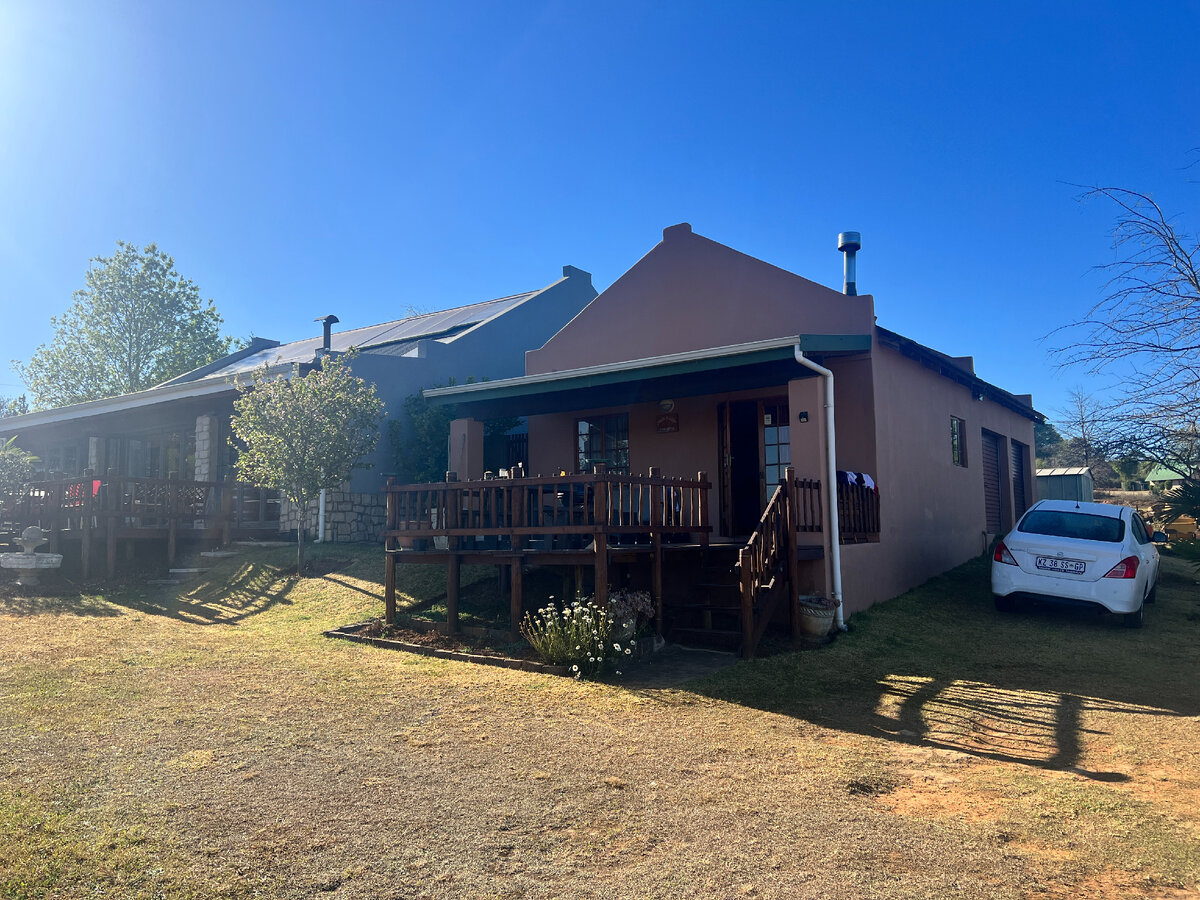 Отель J&B Lodge в Ундерберге