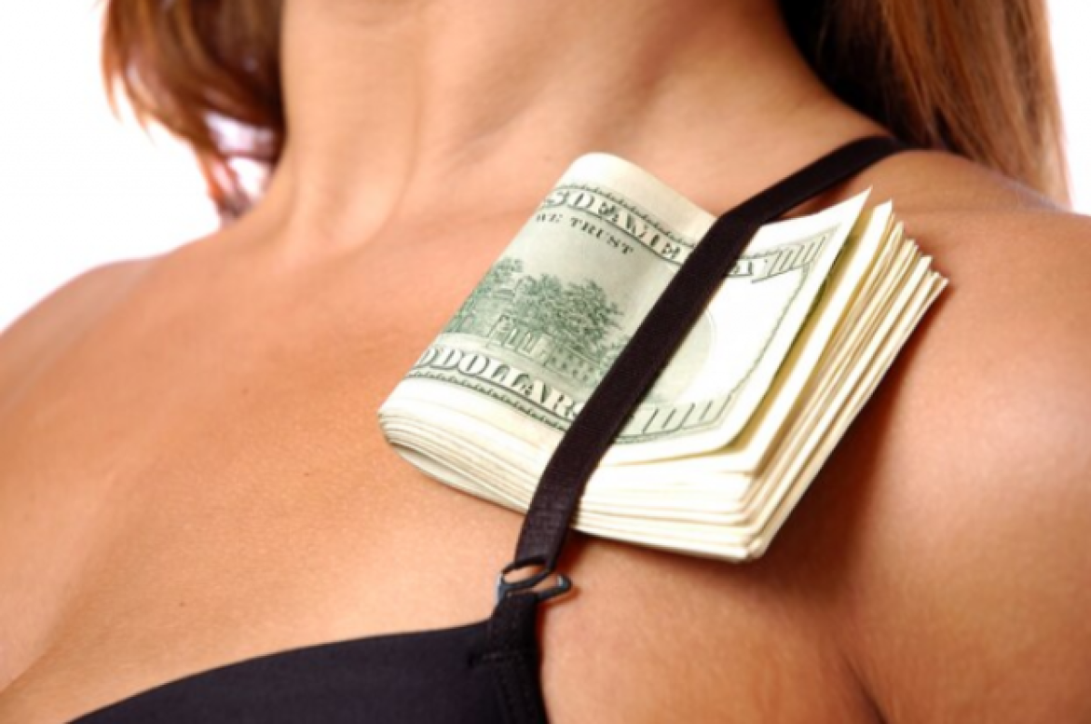    Во Владивостоке спецназ ГУФСИН грабил стрип-клубы