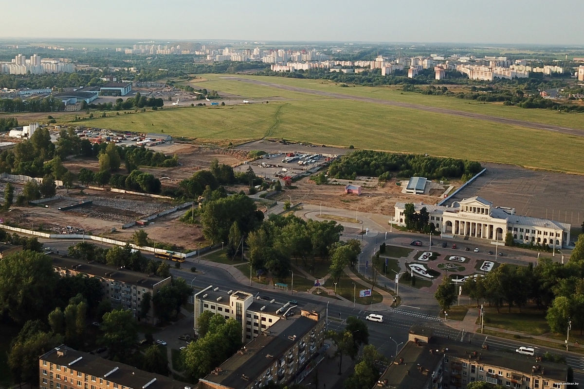 Аэродром минск. Минский старый аэропорт. Аэропорт Минск 1. Минск аэропорт 1 новый район. Минск-1 (аэропорт снесли.