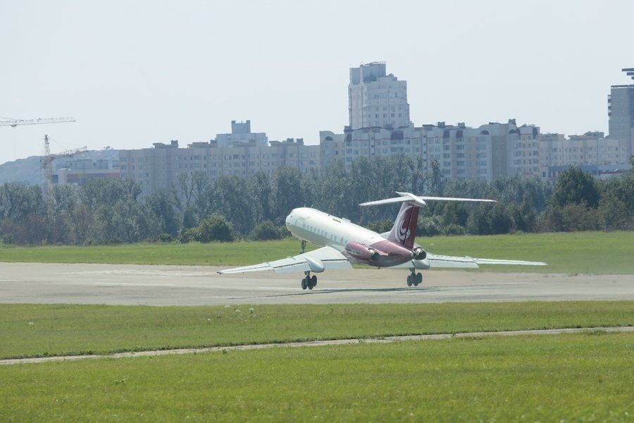 Самолет на минском. Аэропорт Минск 1. Старый аэропорт Минск. Первый аэровокзал Минск. Аэропорт Минск СССР
