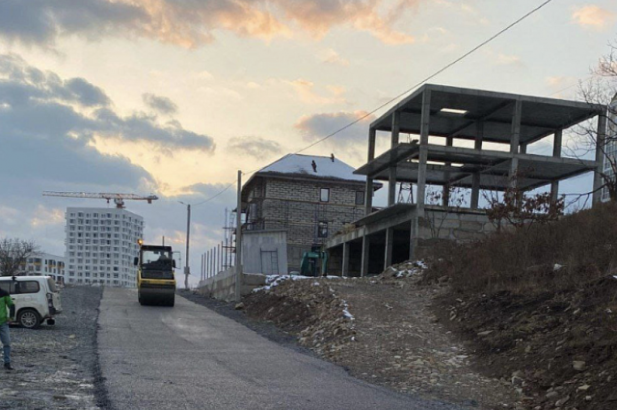    В микрорайоне Патрокл отремонтировали две дороги