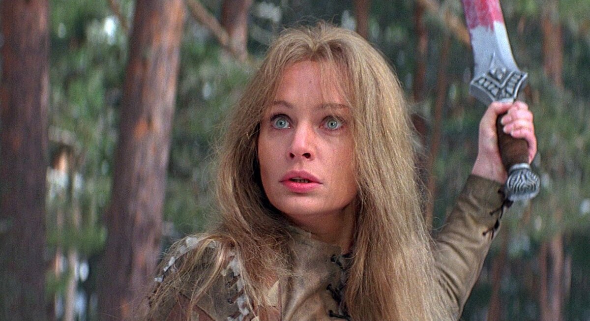 Надюшка в роли отважной жены кузнеца в американском фильме Джона Милиуса «Конан-варвар»