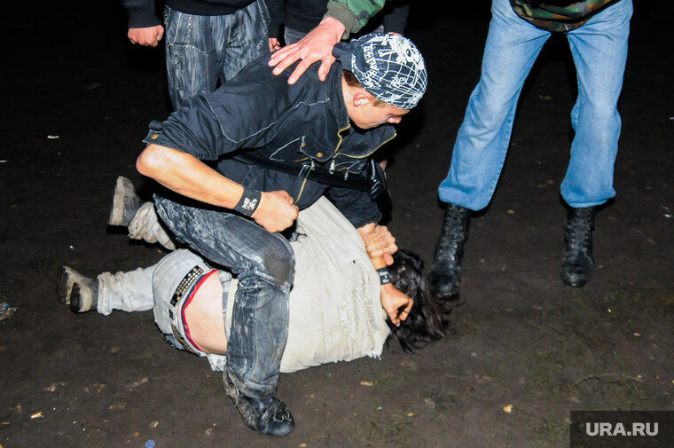    Драка произошла и бара на улице Цвиллинга в Челябинске