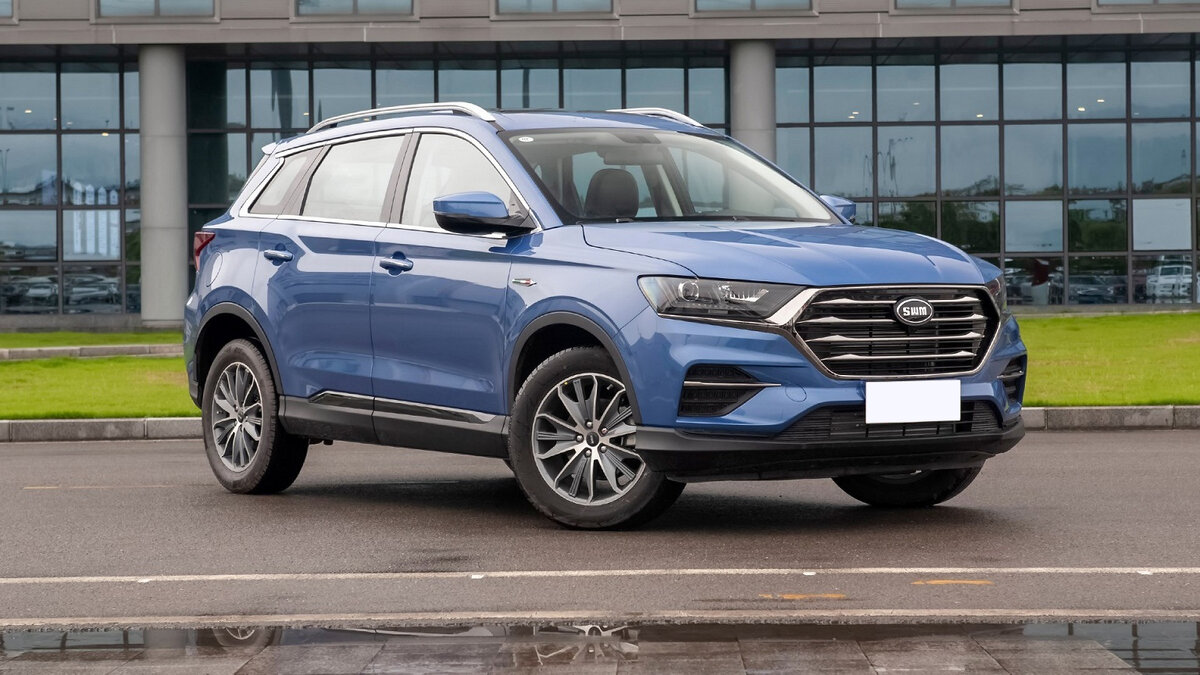 На фото: Кроссовер SWM G01