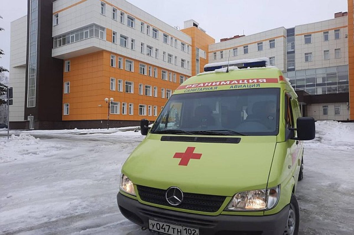    Санавиация доставила в Уфу ребенка с параличом половины тела после ДТП