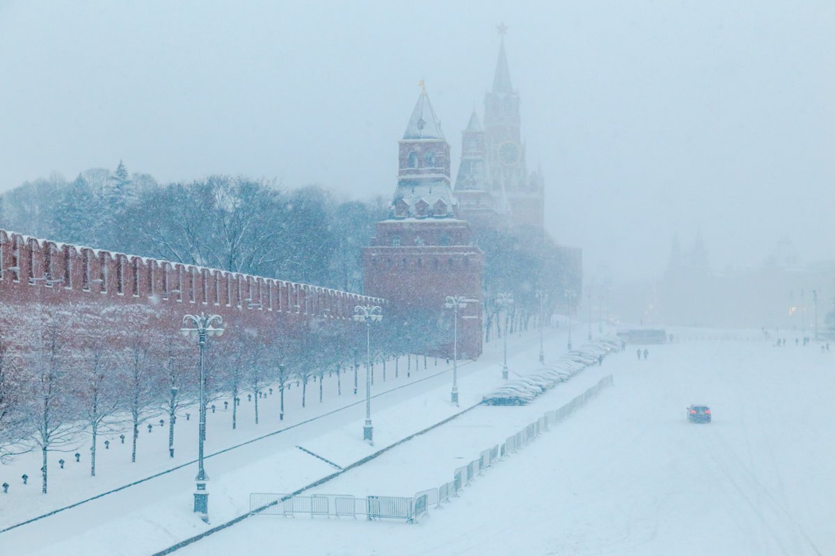 Снег в Москве