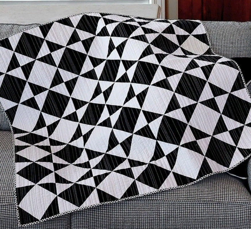 черное лоскутное одеяло. лоскутное одеяло в черно белых тонах. лоскутное одеяло черно белое. черно белое одеяло пэчворк. пэчворк покрывало черно белое.
