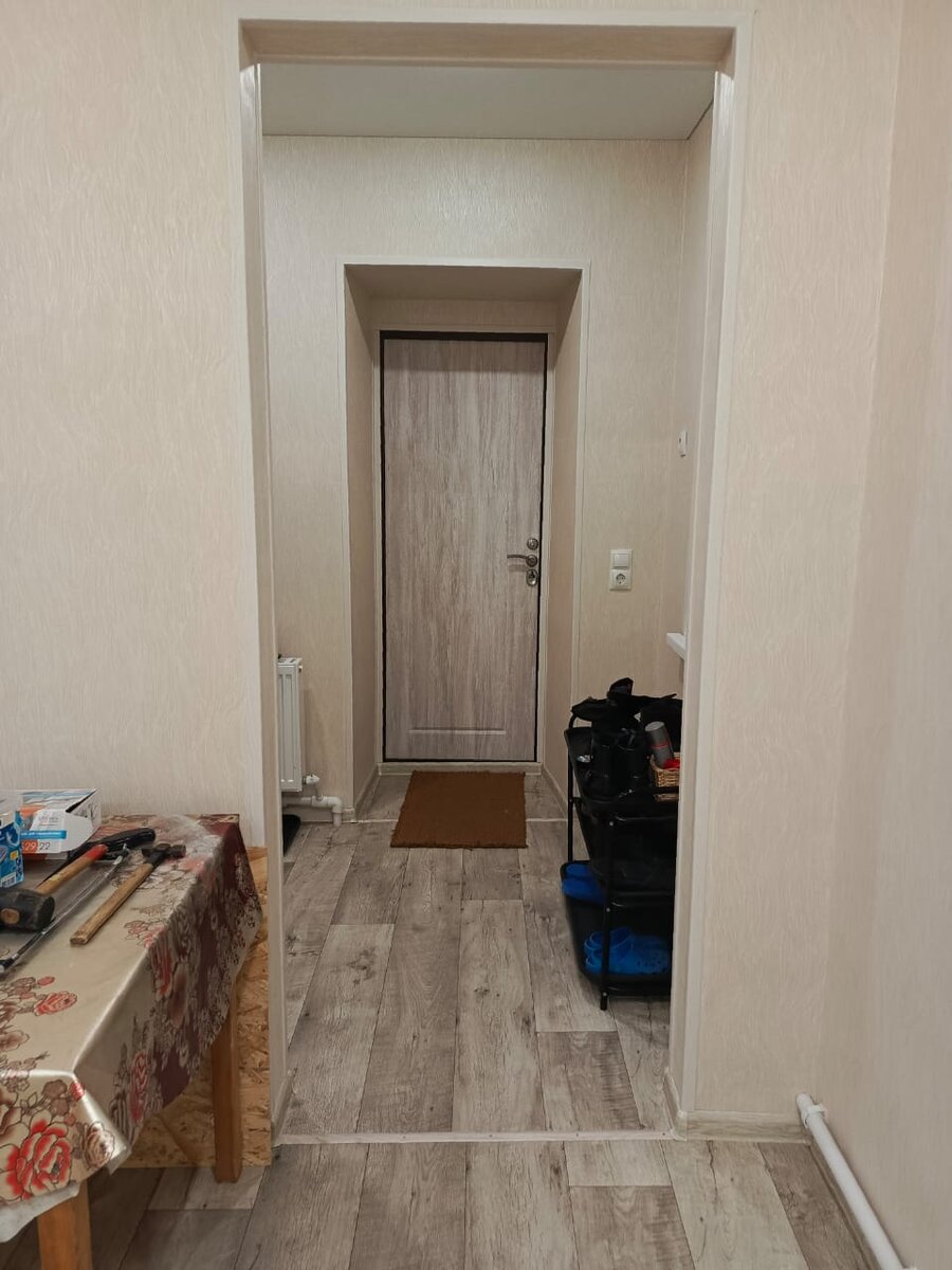 До конца оформили проемы дверные.