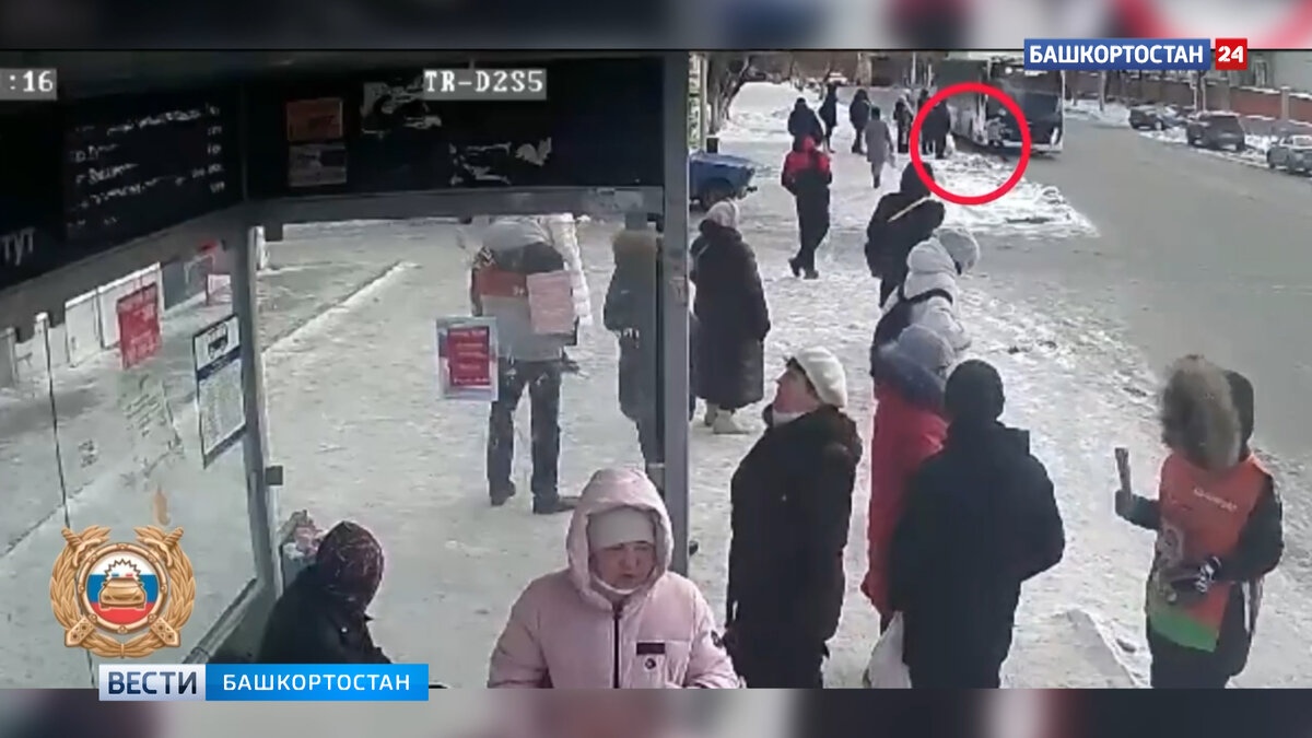    В Уфе на улице Софьи Перовской на пешеходном переходе водитель автобуса сбил ребенка