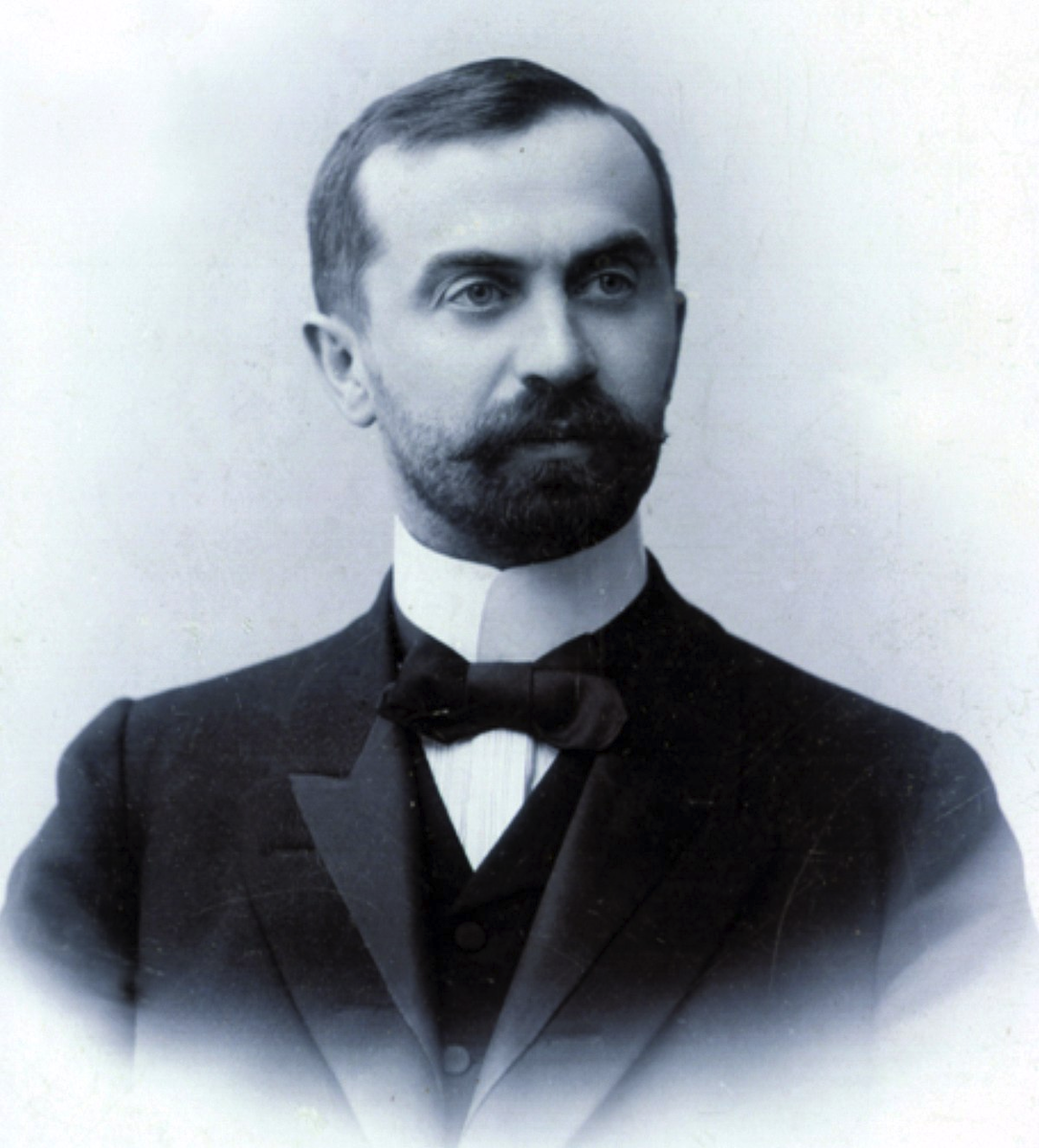 Виктор Петрович Обнинский