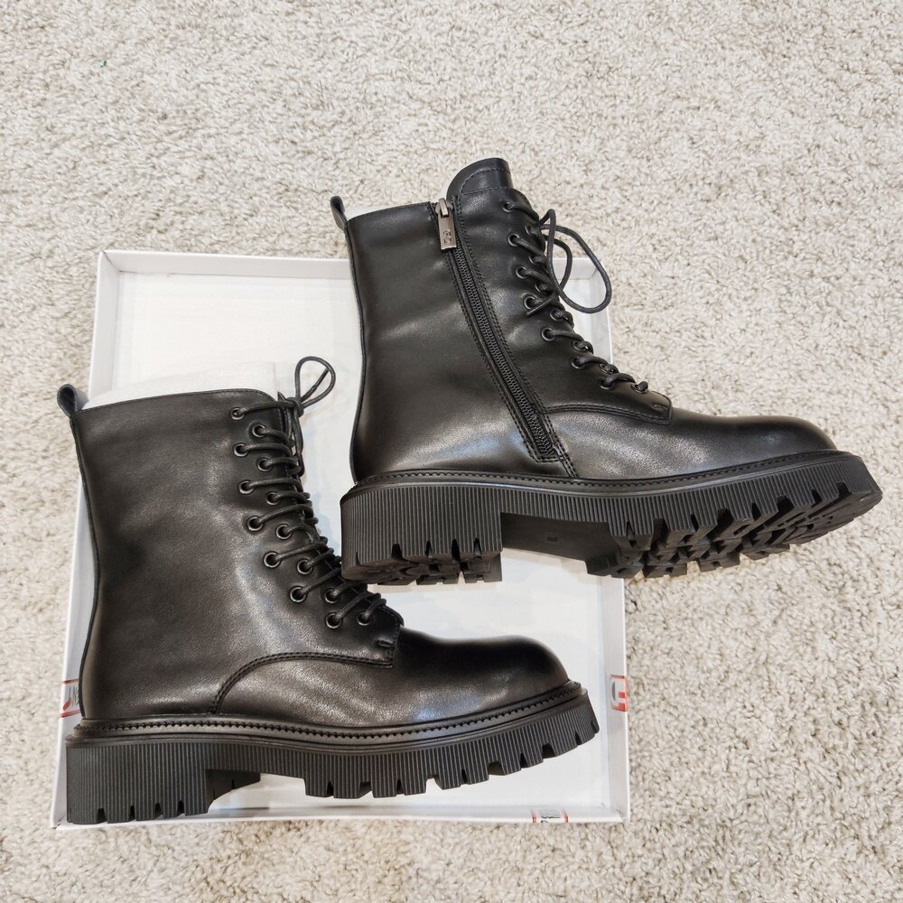 Главное в зимней обуви — чтобы не скользили