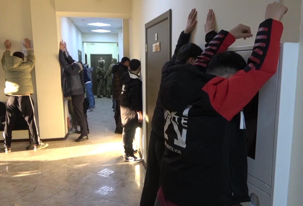    В Хабаровске трое студентов ТОГУ из Таджикистана устроили драку в общежитии