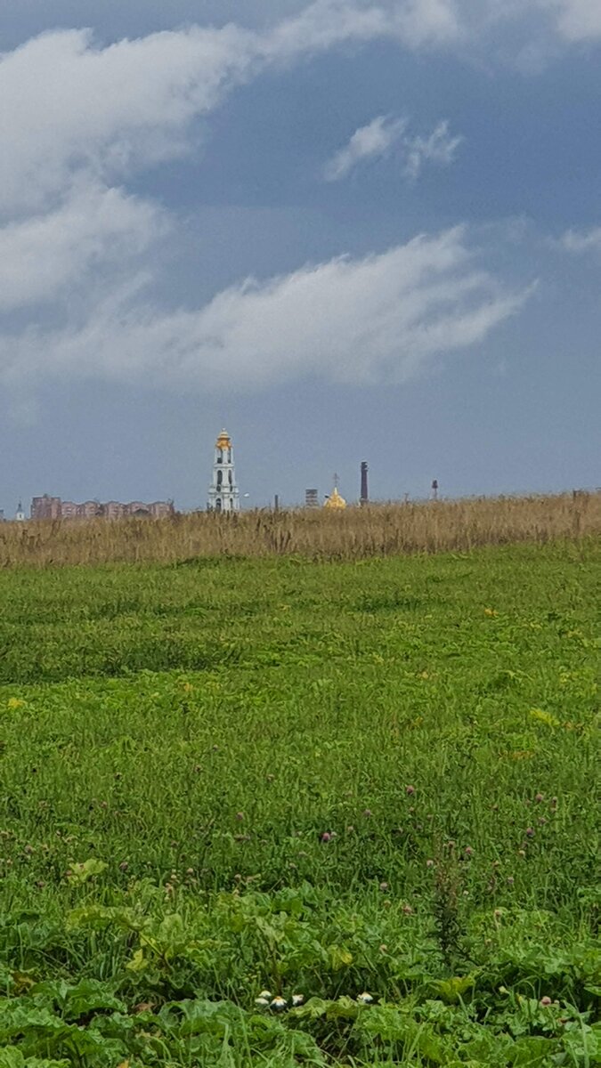 Лавра уже видна