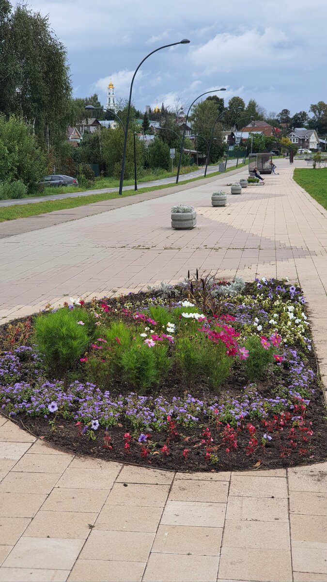 Прогулочная зона вдоль реки Копнинка