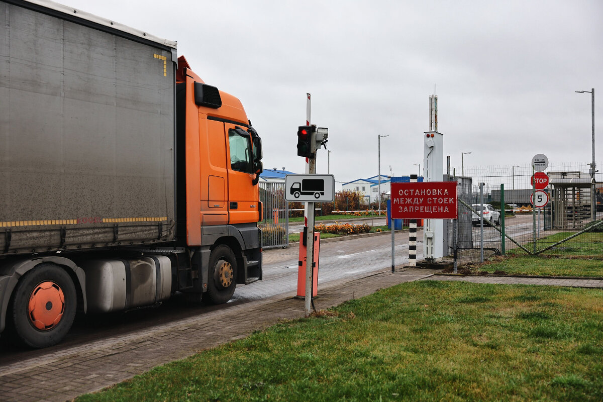 Очереди из грузовиков у российско-литовской таможни // Sputnik / Виталий Невар