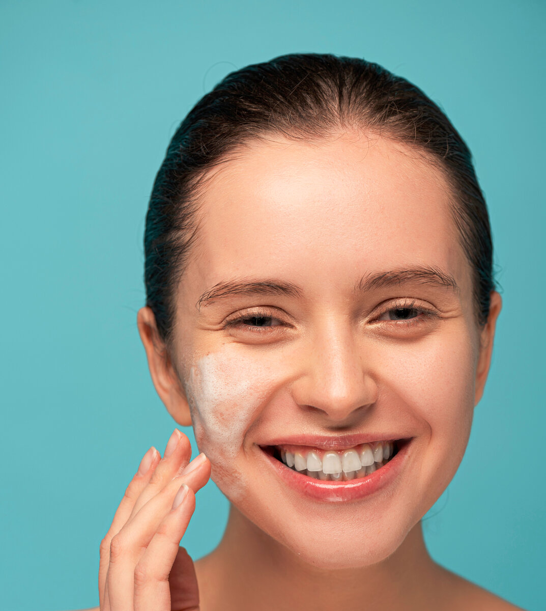 14 лучших кислородных пенок для умывания