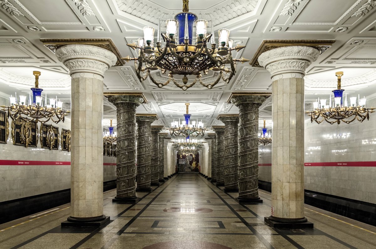    Петербургское метро будет работать в рождественскую и новогоднюю ночи