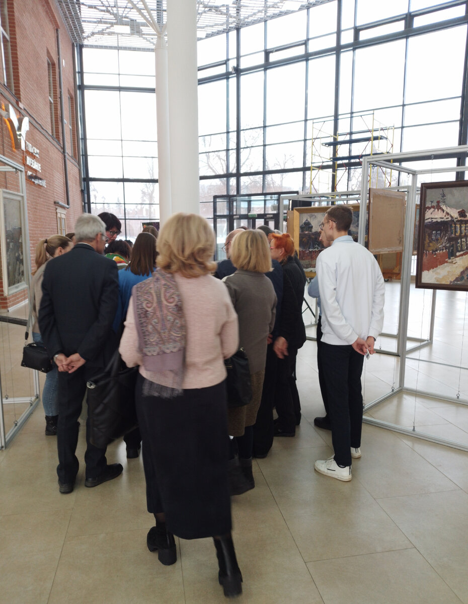 И это неплохой повод для открытия интересной выставки в Атриуме музейно-выставочного комплекса.  5/12/2023. Отличная, морозная погода, и  такая вот красота вокруг.-10