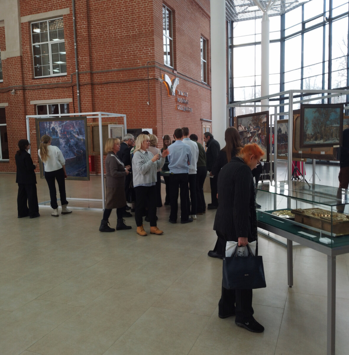 И это неплохой повод для открытия интересной выставки в Атриуме музейно-выставочного комплекса.  5/12/2023. Отличная, морозная погода, и  такая вот красота вокруг.-32