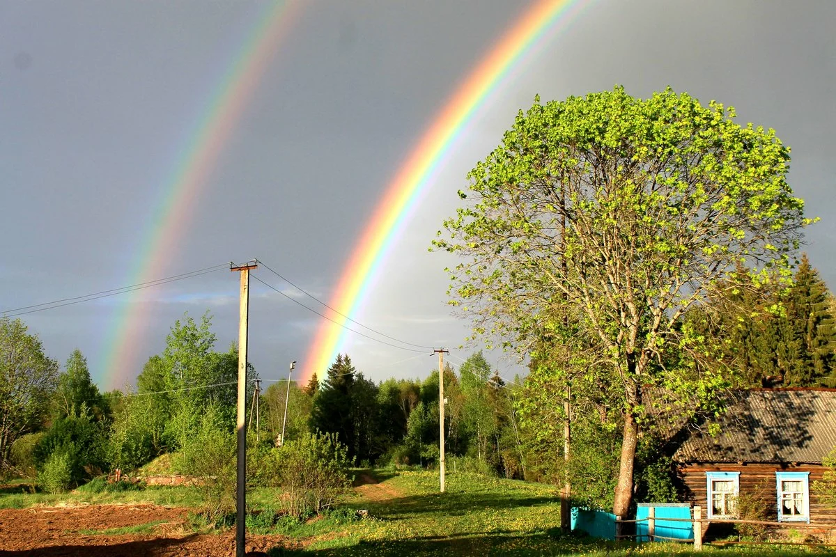 Радуга адрес. Двойная Радуга. Радуга фото. Радуга фото для детей. Три радуги.