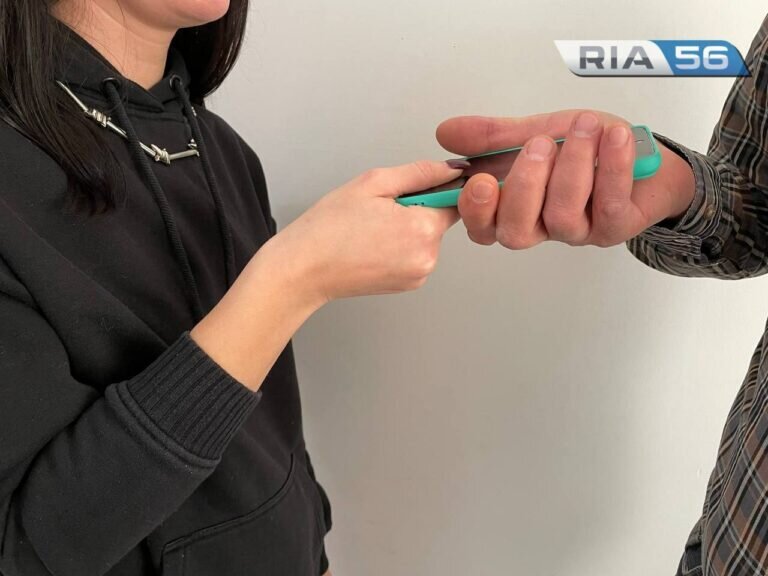    На уроки — без «мобильника». Госдума РФ внесла изменения в закон «Об образовании» Андрей Севостьянов