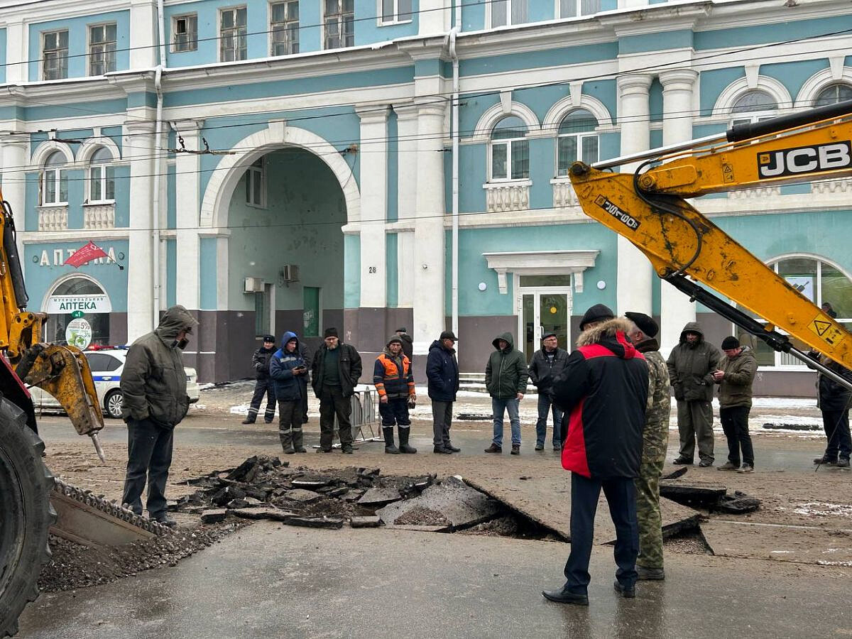 Мост в Орле, который ремонтировали почти три года, провалился | Изнанка -  новостной портал | Дзен