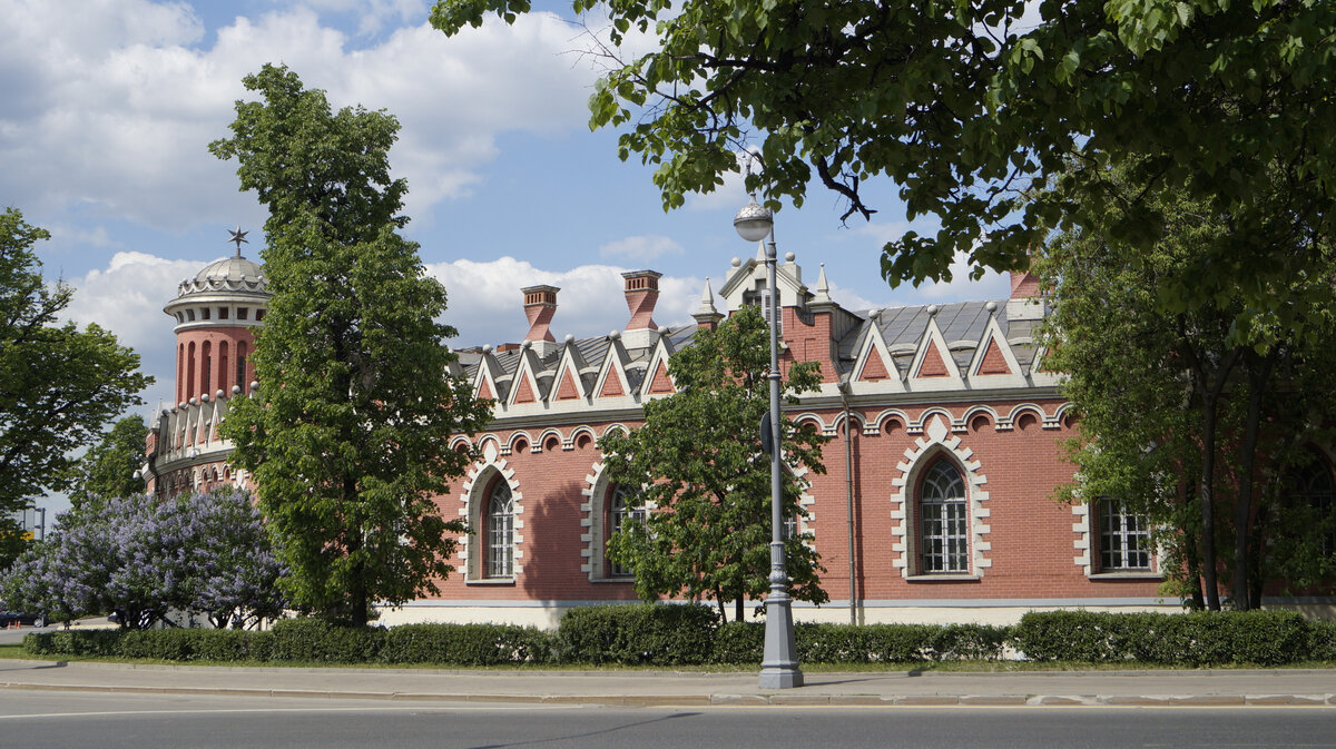 Петровский путевой дворец