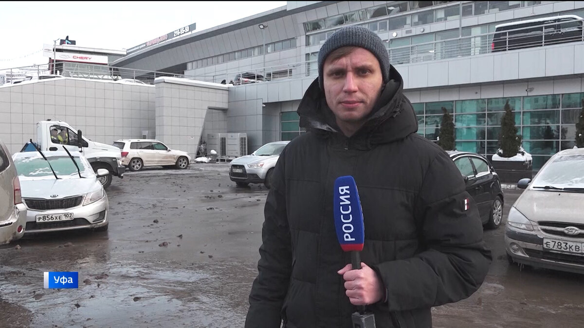    В Уфе прорвало канализационный коллектор на проспекте Салавата Юлаева: "Вести" побывали на месте ЧП