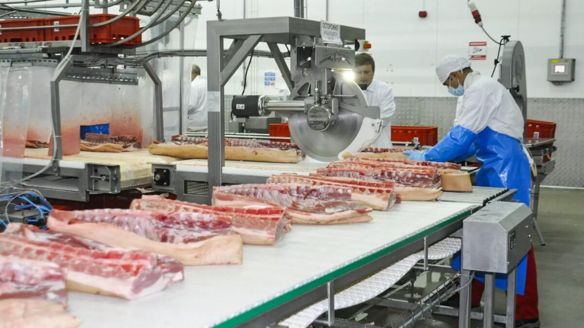     В Ставропольском крае на стоимость мяса влияют сразу несколько факторов, сообщили в Минэкономразвития региона.