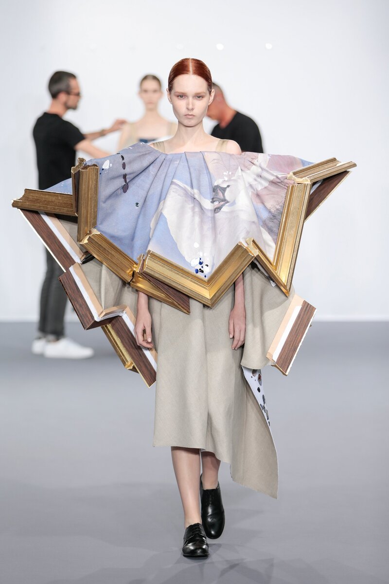 Пьер карден коллекции. Дизайнерская одежда. Пьер карден 2021. Хайден вильямс 2022. Модель эффективности команды т7.